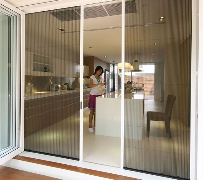 Cửa lưới chống muỗi kéo xếp không ray cao cấp 2 Cửa lưới chống muỗi kéo xếp không ray cao cấp 2