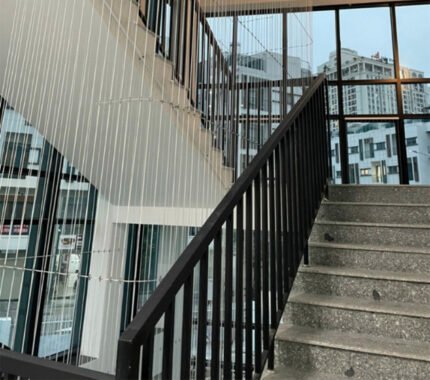 Lưới an toàn cầu thang