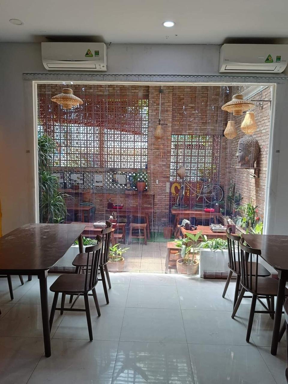 rem-vach-ngan-nhua-keo-xep-trong-suot-2 Rèm vách ngăn nhựa kéo xếp trong suốt