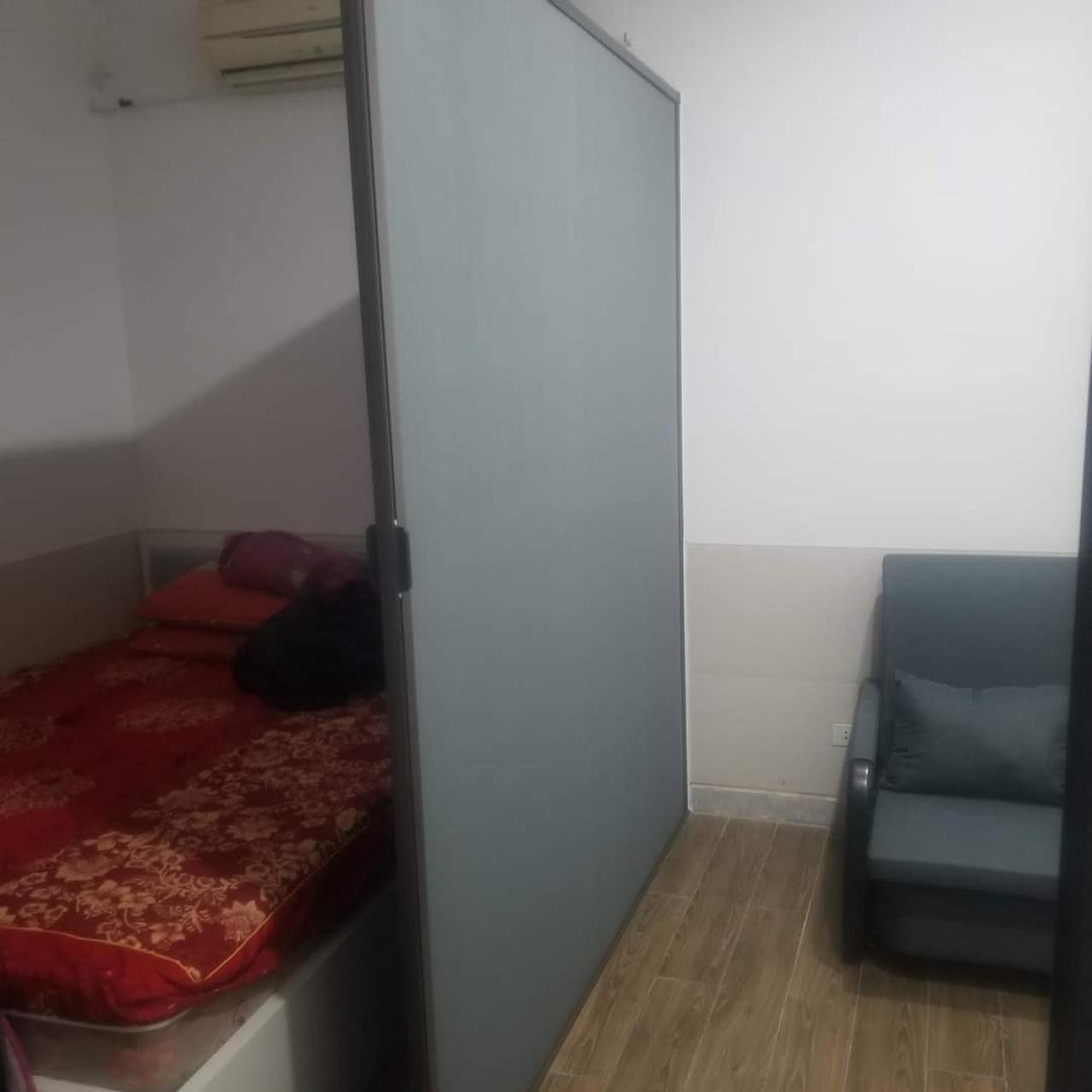 Vách ngăn tổ ong phòng ngủ dạng xếp gọn 3 Vách ngăn tổ ong phòng ngủ dạng xếp gọn 3