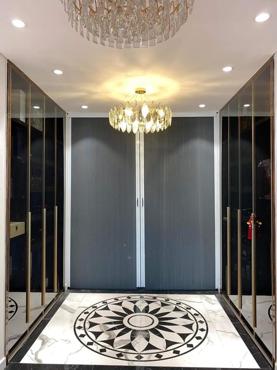 Vách ngăn phòng điều hòa – Siêu thị Hoà Phát