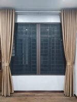 Cửa chống muỗi bánh xe đồng